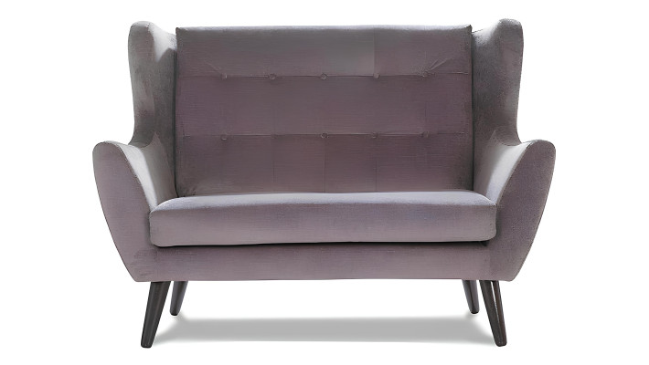 Moderný sivý Chesterfield gauč pre tri osoby