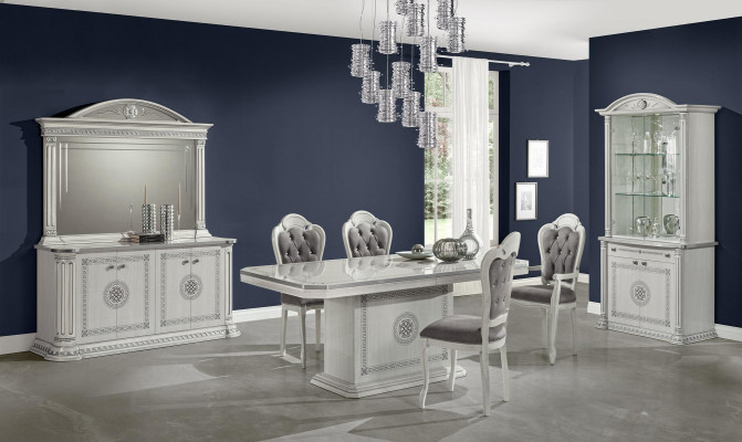 Luxusná mobilná komoda s klasickým dreveným dizajnom