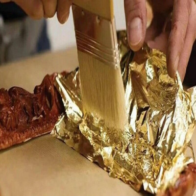 Sada jedálenského stola so 4 klasickými stoličkami v 5 častiach.