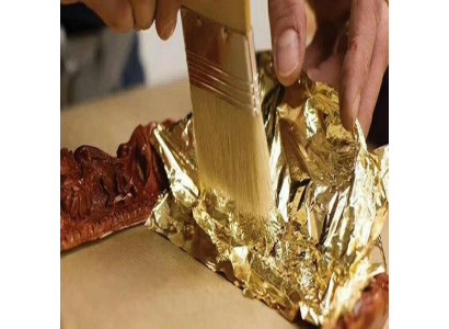 Klasika vitrina za dnevno sobo