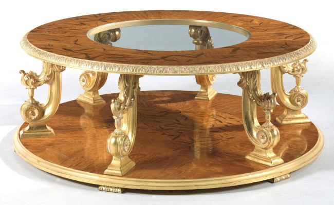 Masívny drevený konferenčný stolík