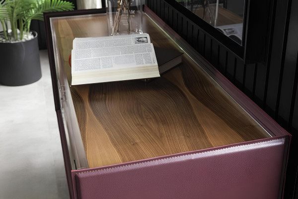 Loft kompletná súprava do spálne s posteľou, skriňou, nočným stolíkom a komodou s 5 zásuvkami