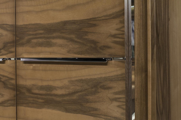 Luxusná skriňa, 277 cm, 6 dverí a veľa úložného priestoru