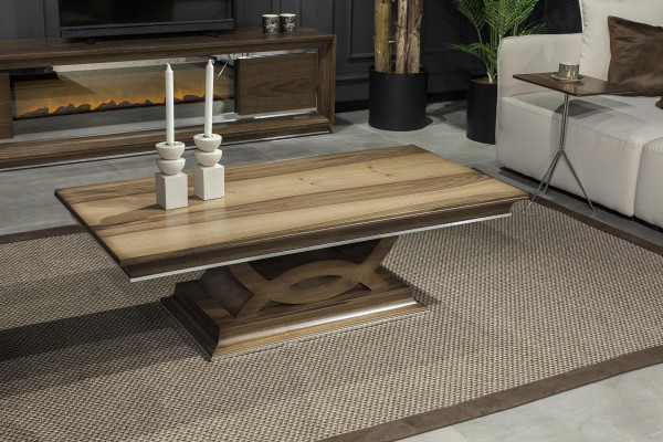 Kavčný stôl s nohami