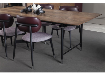 Luxusný jedálenský stôl, praktický stôl, drevený nábytok