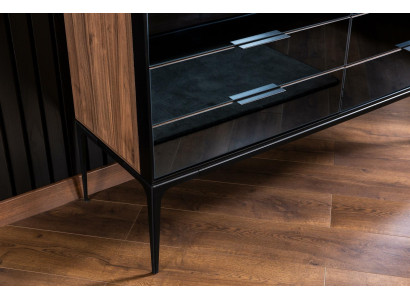 Praktická čierna komoda s 139 cm úložného priestoru