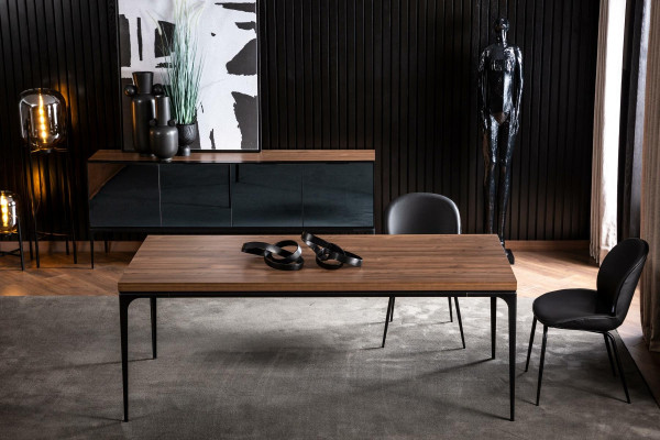 Luxusný stôl so 4 skladacími stoličkami