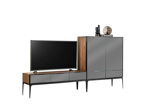 TV skrinka s integrovanou zásuvkou