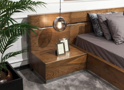 Ideálny set nábytku do spálne, ktorý obsahuje skriňu, nočný stolík a posteľ v 4 častiach