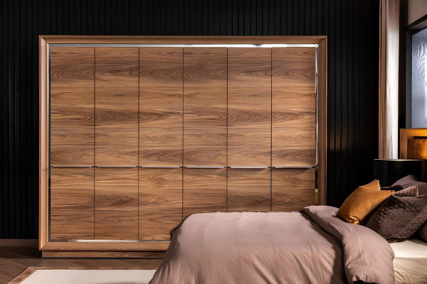 Ideálny nábytkový set pre hotel, pohodlná posteľ, skriňa, 6 dielov