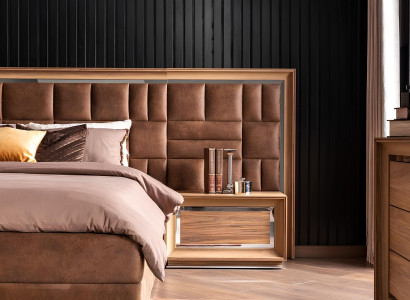 Ideálny set nábytku do spálne, ktorý obsahuje skriňu, nočný stolík a posteľ v 5 častiach.