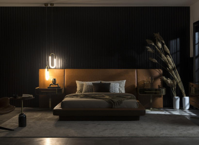 Posteľ s dizajnom a dvoma nočnými stolíkmi zo skla