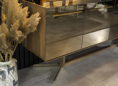 Súprava so 6 stoličkami a stolom