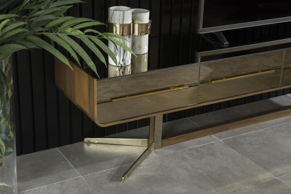 TV regál do obývacej izby