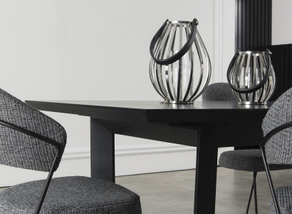 Jedálenský stôl so 4 pohodlnými stoličkami, 5 kusov