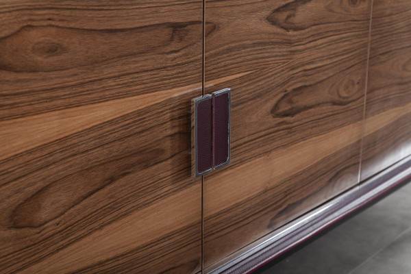 Luxusný mobilný stôl