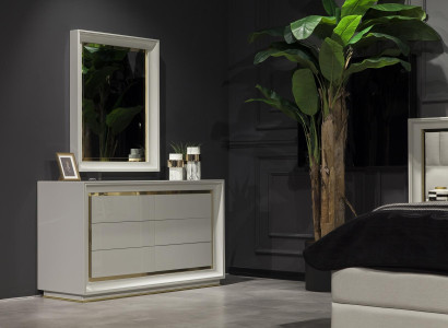 Moderná biela komoda so zrkadlom a úložným boxom
