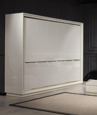 Moderná a pohodlná biela skriňa s luxusným úložným priestorom