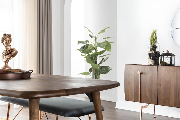 Stôl s 8 hnedými stoličkami