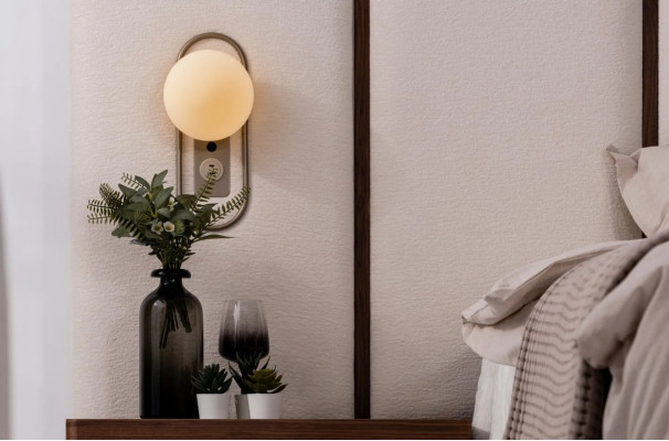 Popoln a luxusný nábytkový set do spálne s posteľou, lavicou a 2 nočnými stolíkmi 3 kusy