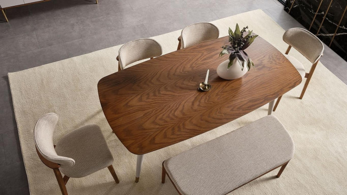 Elegantný set, ktorý obsahuje jedálenský stôl a 4 stoličky + lavicu v béžovej farbe