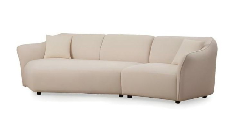 Elegantná pohovka do obývacej izby z bieleho textilu pre 4 osoby