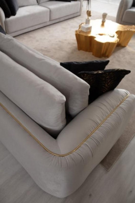 Moderný 3-miestny gauč s elegantným dizajnom do obývačky