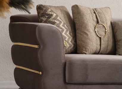 Naplnená pohovka 230 cm