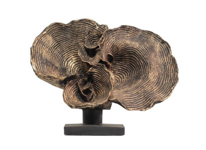 Dekoratívna socha v koralovom dizajne