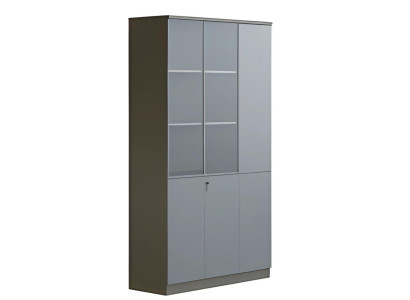 Moderná sivá kancelárska skriňa so sklenenými dverami, s zámkom, veľké úložisko