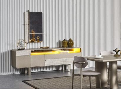 Elegantná béžová drevená konzola s zrkadlom