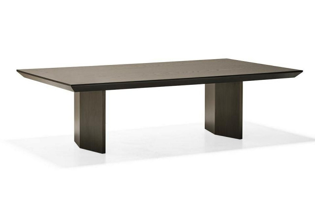 Klasická hnedá drevená kávová stôl