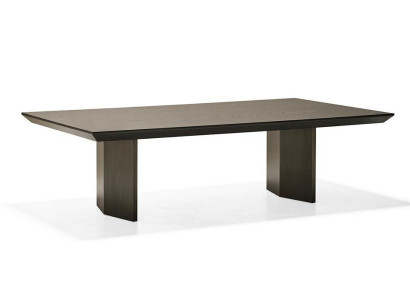 Klasická hnedá drevená kávová stôl