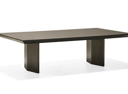 Klasická hnedá drevená kávová stôl