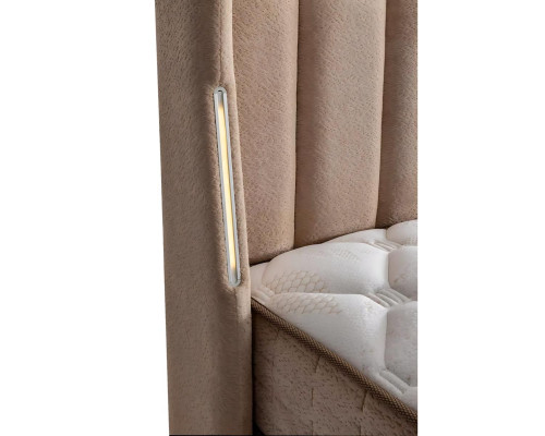 Elegantná čítacia posteľ s látkou a dreveným kobercom