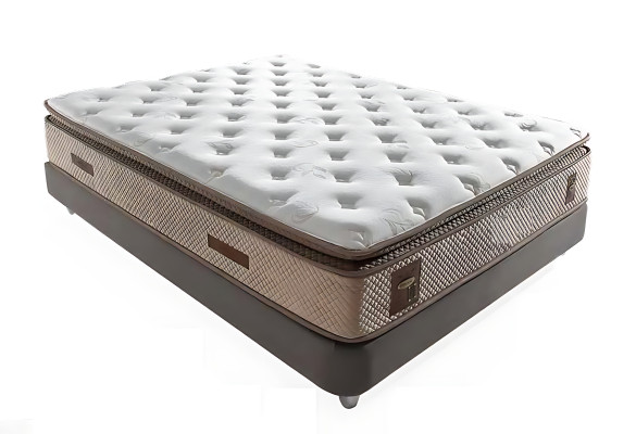 Svetlá posteľ s vankúšom z textílie a dreva