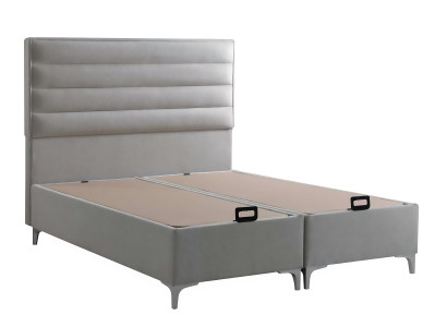 Posteľ z moderného sivého textilu s elegantnou matracou