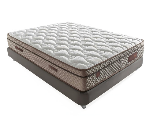 Elegantná posteľ s hnedým poťahom