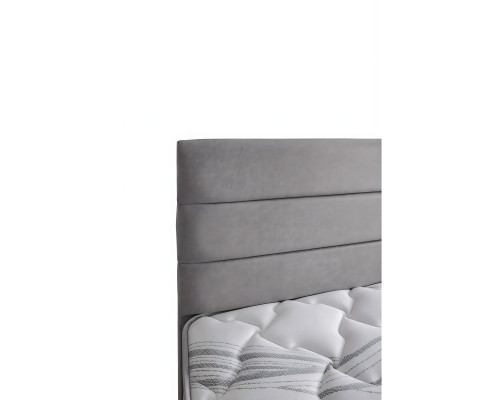 Elegantná posteľ z látky a dreva s matracom