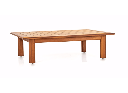 Moderná kávová miza s peknými detailmi na ideálnu dekoráciu