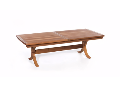 Moderný stôl pre útulný dom