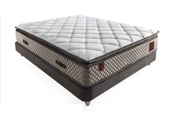 Posteľ s matracom skrášľuje akúkoľvek izbu.