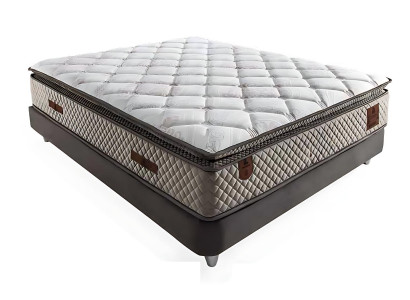 Posteľ s matracom skrášľuje akúkoľvek izbu.