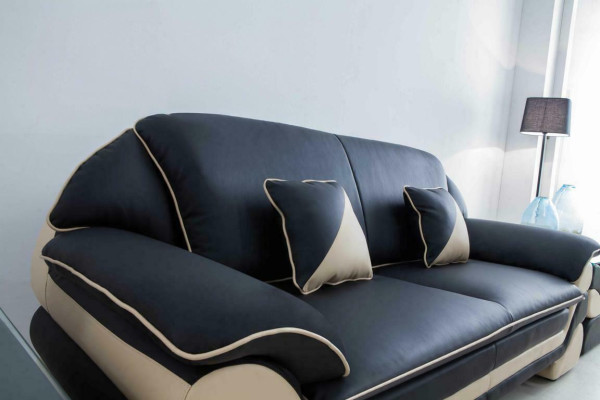 Klassische Couch Polster Sofagarnitur 3+2+1 Komplett Set Leder Sofas