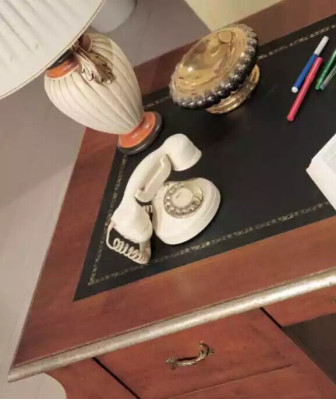 Braunes Büro-Set Luxus Schreibtisch Vitrine Drehsessel Klassisch 3tlg