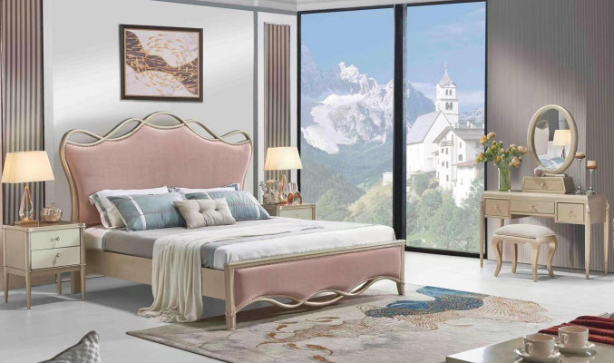 Schickes Doppelbett in atemberaubender Rosa Farbe mit zwei Nachttischen	
