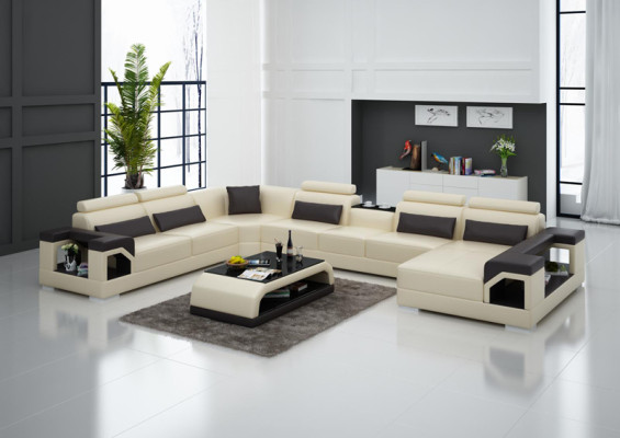 Ecksofa mit ergonomischer Rückenlehne und funktionalen Armlehnen