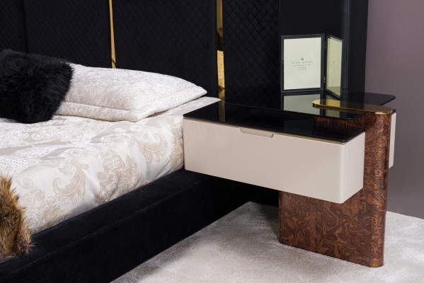 Luxus Schlafzimmer Set Bett 2x Nachttische + Kleiderschrank Holz Komplett