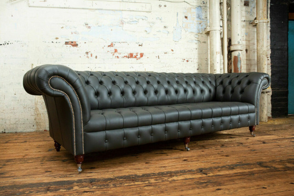 Grauer Chesterfield 4 Sitzer Big Sofa Couch Textil Leder Polster Sofas