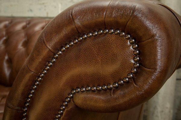 Chesterfield Braun Couch Sofa Polster 4 Sitzer Couchen Sitz Garnitur Sofas 265cm